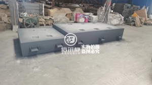 發(fā)往蘭州的重達(dá)10噸的減振臺(tái)座準(zhǔn)備就緒。